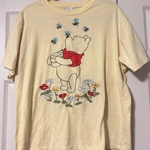 Disney Winnie the Pooh Embroidered Tee XL Yellow Flowers & Bees Graphic Top